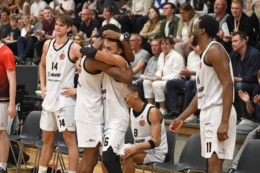 basketball finale 25 01