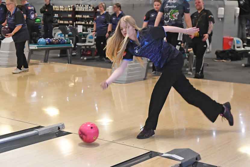 bowling hadring 25 03