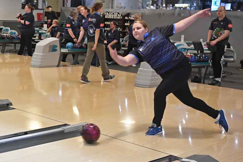 bowling hadring 25 04