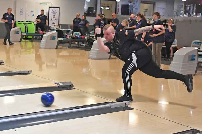bowling hadring 25 07