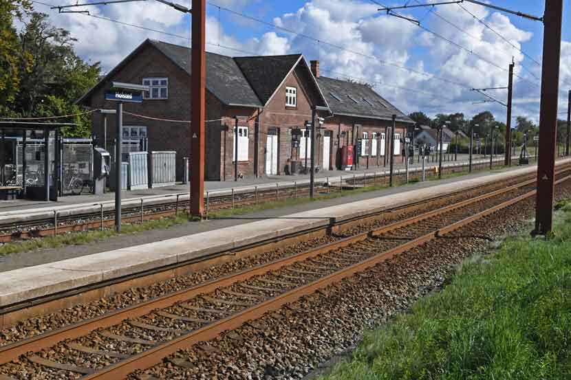 holsted station 25 04