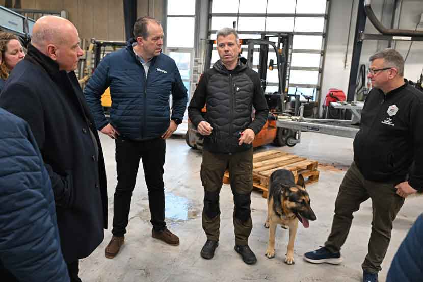 venstre 25 17