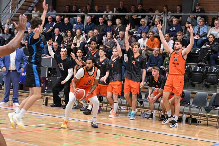 basketball 26 44