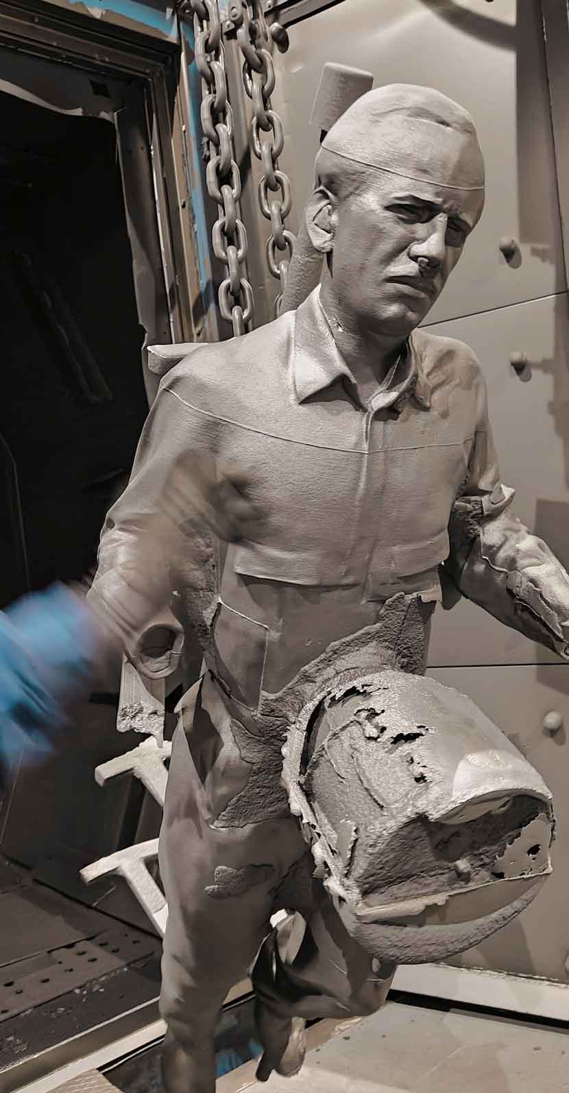 uldall statue pr 26 03